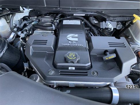 Used 2022 RAM 5500 4x4 Crew Cab image 12