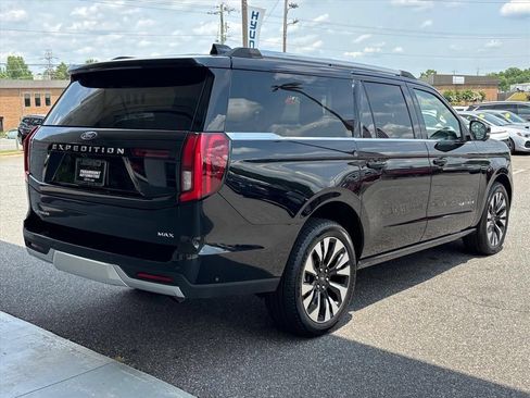 Used 2025 Ford Expedition Max Platinum w/ Driver's Package AWD/4WD image 26