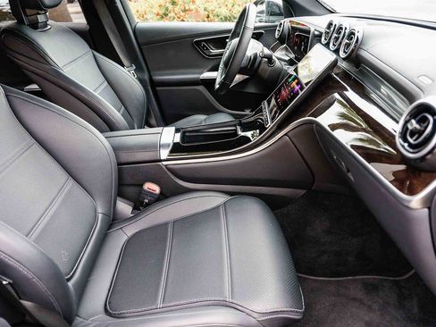 Certified 2025 Mercedes-Benz GLC 300 image 16