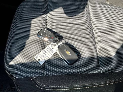 Used 2021 Chevrolet Traverse LT FWD image 37