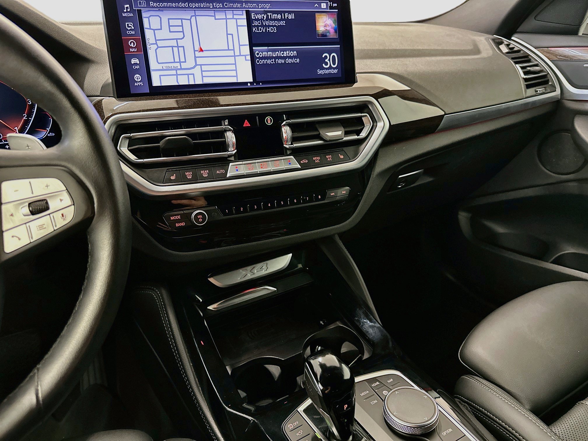 Used 2024 BMW X4 xDrive30i AWD/4WD image 26