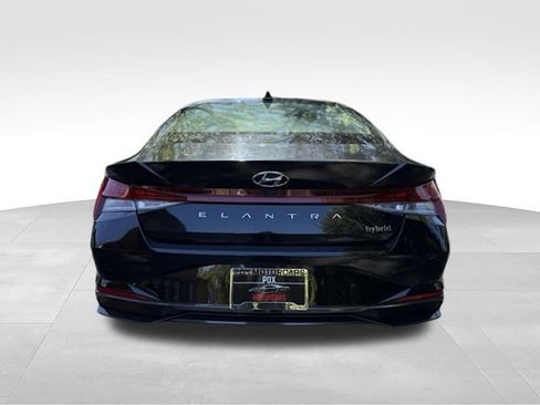 Used 2023 Hyundai Elantra Limited FWD image 3