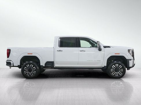 Used 2025 GMC Sierra 3500 Denali Ultimate AWD/4WD image 6