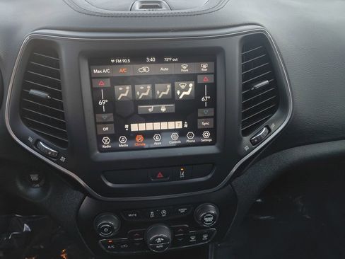 Used 2022 Jeep Cherokee Latitude Lux image 4