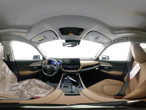 New 2026 Toyota Grand Highlander AWD image 33