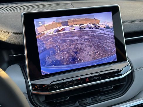 Used 2024 Jeep Compass Limited image 25