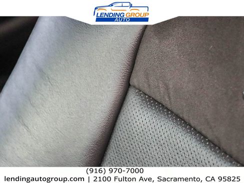 Used 2016 Cadillac Escalade ESV 4WD image 24