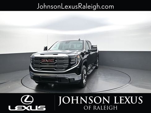 Used 2025 GMC Sierra 1500 SLT w/ SLT Premium Plus Package AWD/4WD image 5