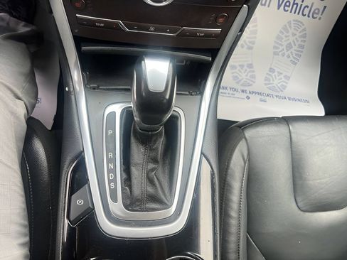 Used 2018 Ford Edge Titanium AWD/4WD image 24