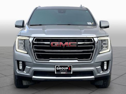 Used 2023 GMC Yukon XL SLT w/ SLT Premium Package AWD/4WD image 4