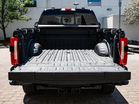 Used 2023 Ford F250 Lariat w/ Lariat Ultimate Package AWD/4WD image 23