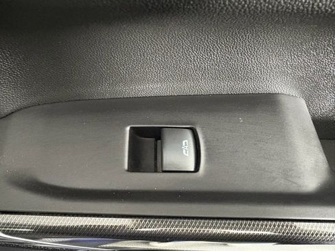 Used 2021 GMC Sierra 1500 AT4 w/ AT4 Value Package image 39