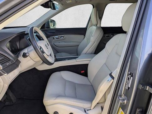 Used 2020 Volvo XC90 T5 Momentum image 17