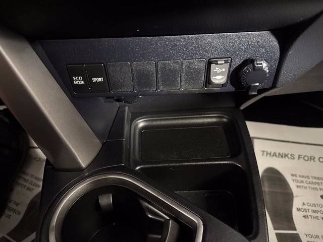 Used 2017 Toyota RAV4 XLE FWD image 15