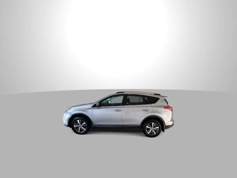Used 2017 Toyota RAV4 XLE w/ Plus Special Value Package AWD/4WD image 5