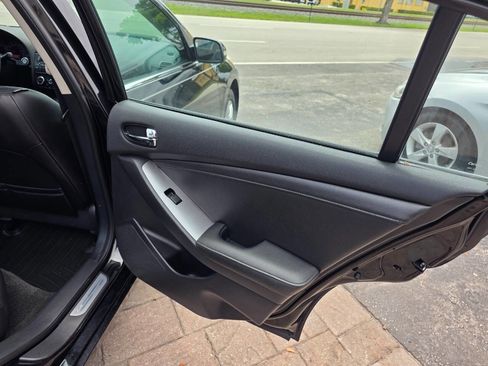 Used 2012 Nissan Altima 2.5 SL w/ 2.5SL Pkg FWD image 16