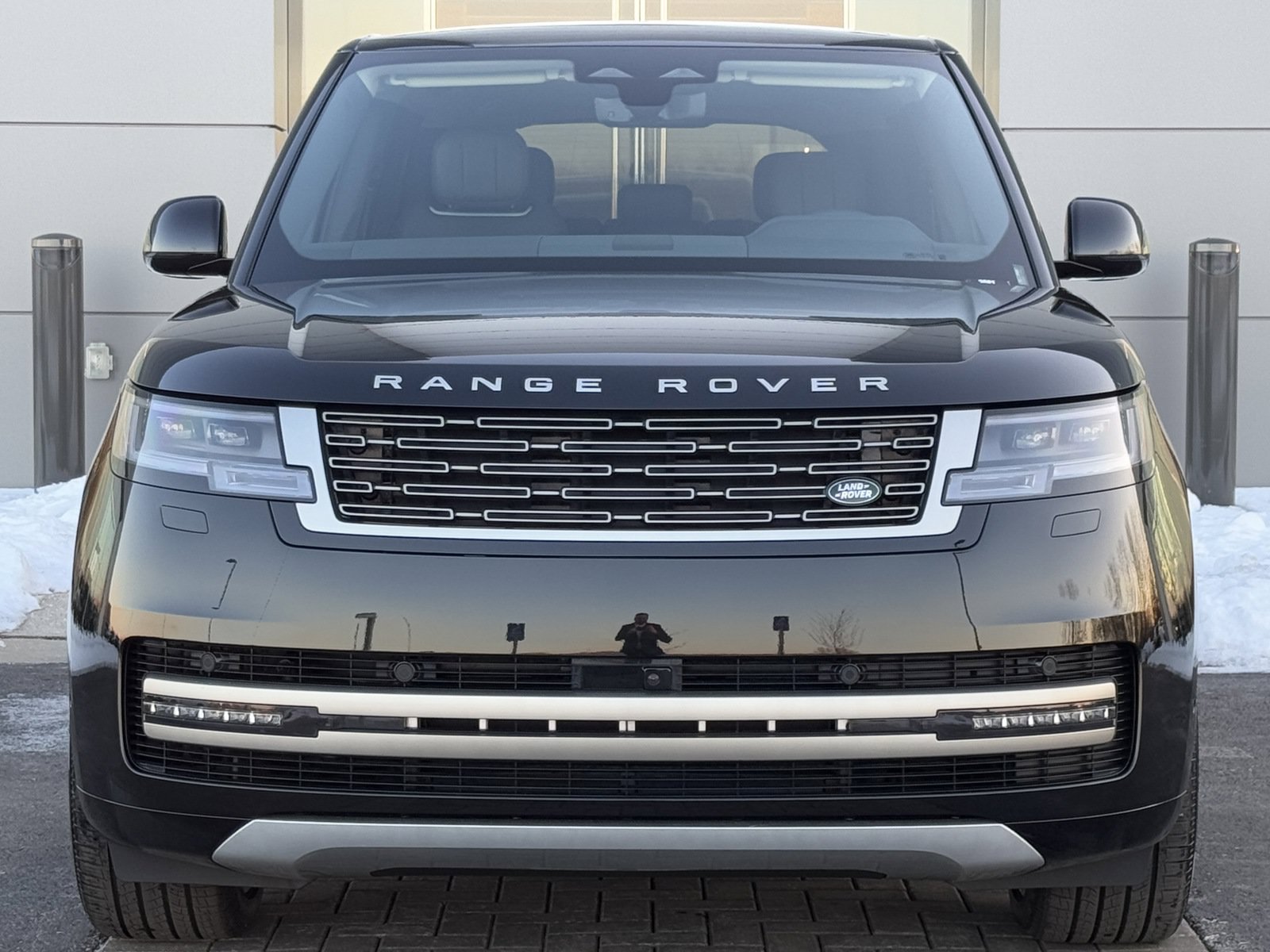 Certified 2025 Land Rover Range Rover SE AWD/4WD image 8