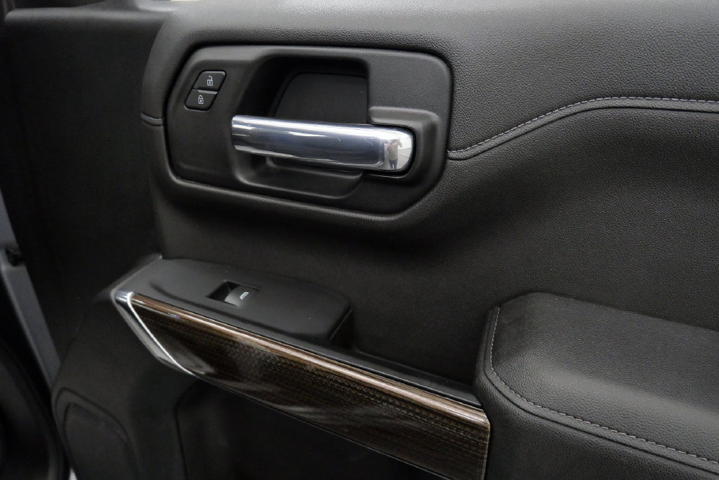 Used 2021 Chevrolet Silverado 1500 LT Trail Boss w/ Bed Protection Package AWD/4WD image 18