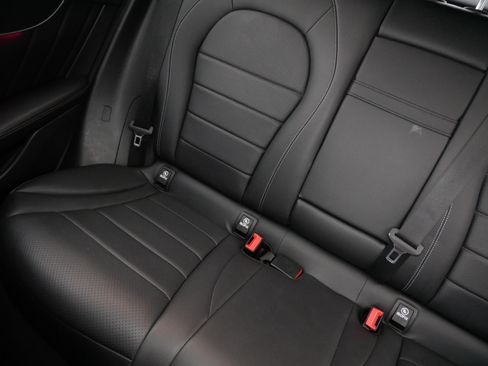 Used 2021 Mercedes-Benz GLC 300 4MATIC image 12