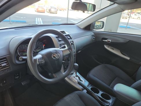 Used 2013 Toyota Corolla S image 12