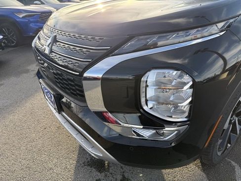 Used 2024 Mitsubishi Outlander SE image 10