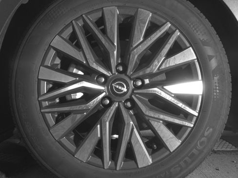 Used 2025 Nissan Altima 2.5 SV image 12