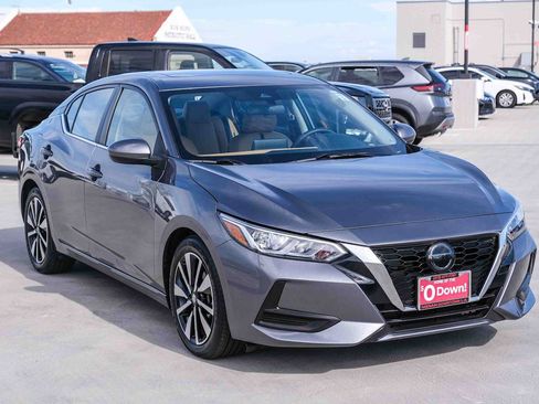 Used 2023 Nissan Sentra SV w/ SV Premium Package FWD image 3