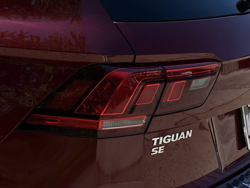 Used 2019 Volkswagen Tiguan SE AWD/4WD image 22