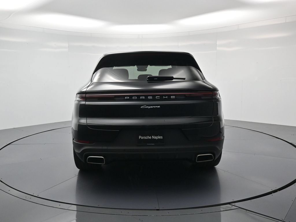 Certified 2026 Porsche Cayenne AWD/4WD image 29
