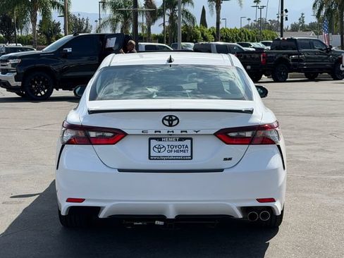 Used 2021 Toyota Camry SE w/ Convenience Package FWD image 7