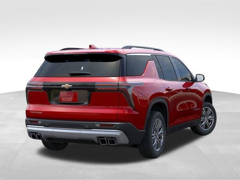 New 2025 Chevrolet Traverse LT w/ Driver Confidence Package FWD image 4