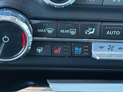 Certified 2023 Ford F350 Lariat w/ Chrome Package image 18