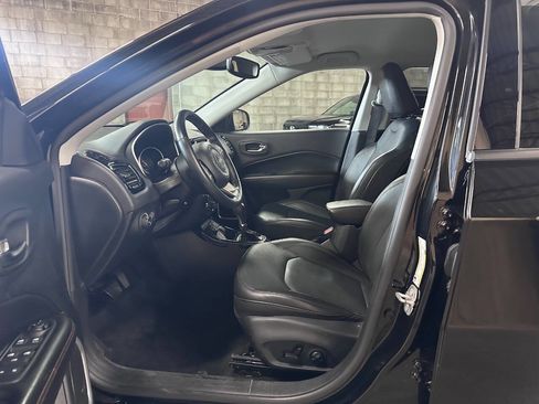 Used 2019 Jeep Compass Limited image 9