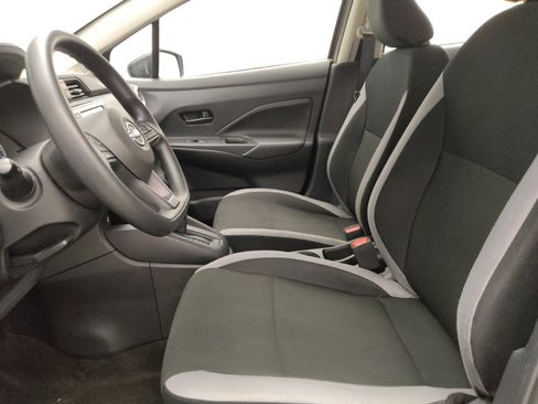 Used 2025 Nissan Versa S FWD image 17