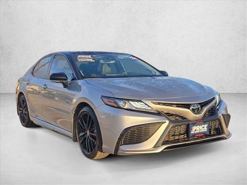 Used 2024 Toyota Camry XSE w/ Navigation Package image 3