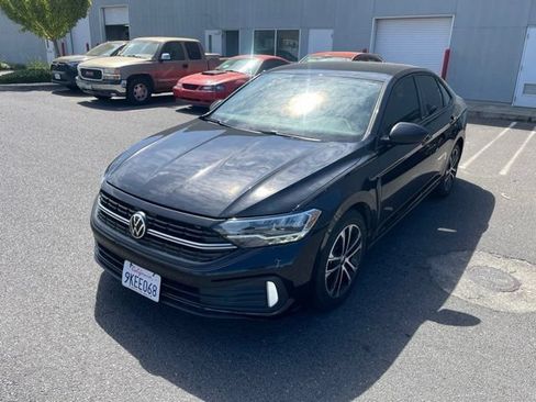 Used 2024 Volkswagen Jetta Sport FWD image 1