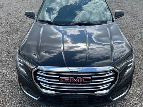 Used 2022 GMC Terrain SLT w/ GMC Pro Grade Package AWD/4WD image 9