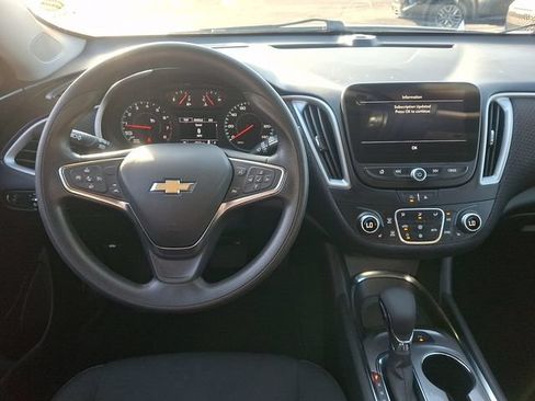 Used 2024 Chevrolet Malibu LT FWD image 11