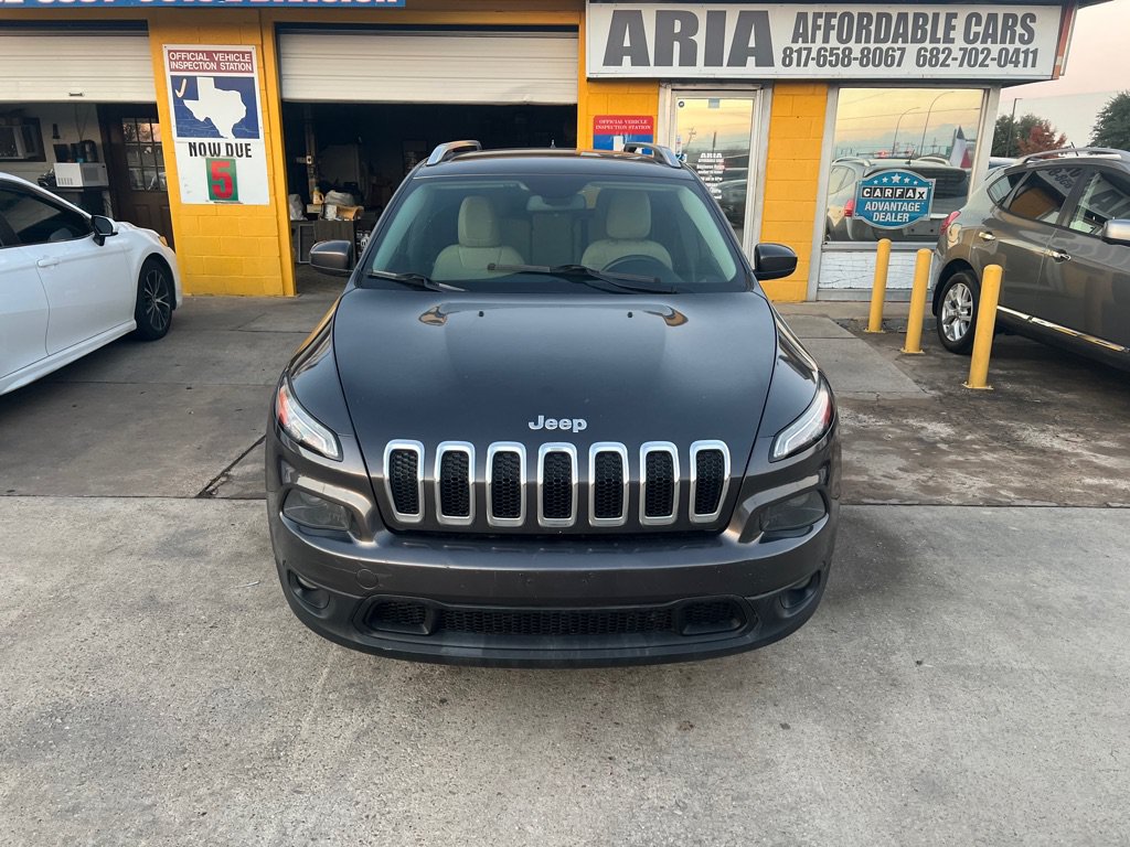 Used 2015 Jeep Cherokee Latitude FWD image 3