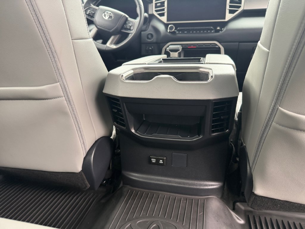 Used 2025 Toyota Tundra Limited AWD/4WD image 23