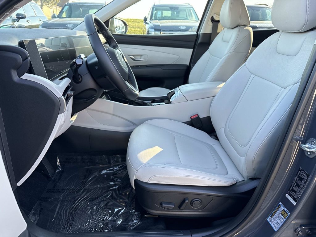 Used 2025 Hyundai Tucson SEL AWD/4WD image 24