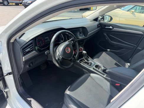 Used 2019 Volkswagen Jetta SE image 9