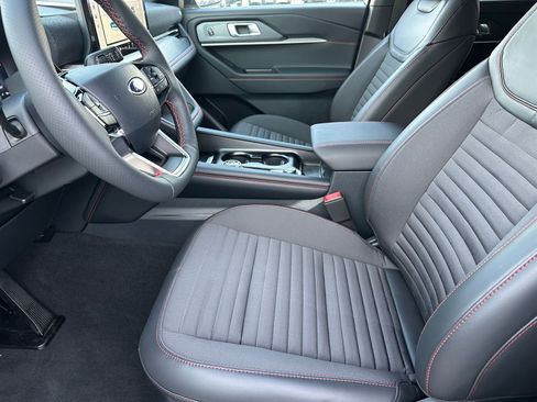 Certified 2025 Ford Explorer ST-Line image 53