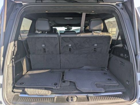 Used 2023 Jeep Grand Wagoneer Series III AWD/4WD image 10