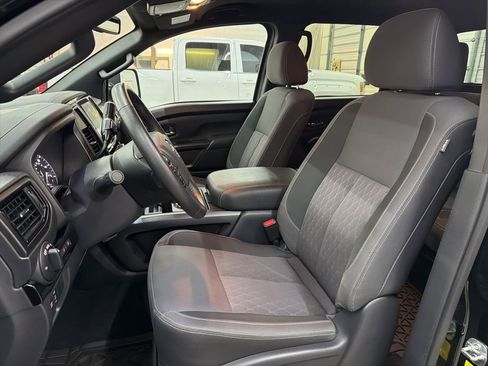 Used 2023 Nissan Titan SV w/ SV Convenience Package image 33