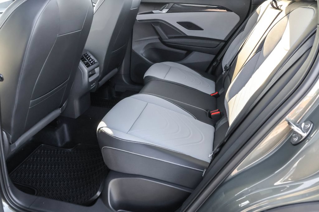 Certified 2026 Volkswagen Tiguan SE R-Line AWD/4WD image 27