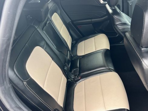 Used 2022 Ford Escape Titanium w/ Titanium Elite Package image 19