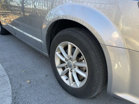 Used 2019 Dodge Grand Caravan SXT image 8