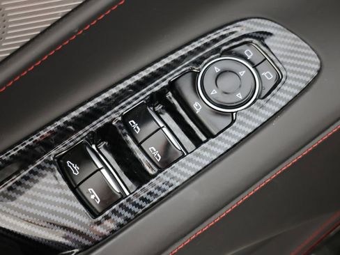 Used 2022 Chevrolet Corvette Stingray Premium Conv w/ Z51 Performance Package image 21