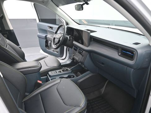 Certified 2025 Ford Maverick Lobo image 24